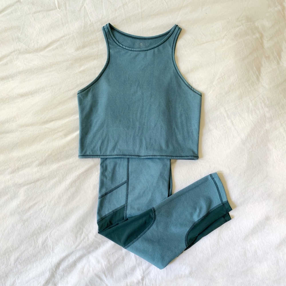 Lou & Grey by LOFT SET | Blue Form Mesh Stretch Cropped Leggings and Top, Size M
